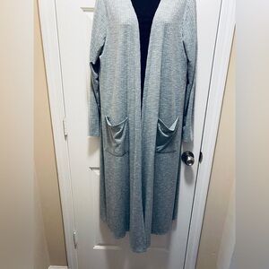 LuLaRoe Long Sleeve Long Cardigan in Light Gray Size Large